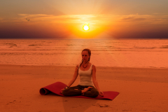 Yoga im Sonnenuntergang
